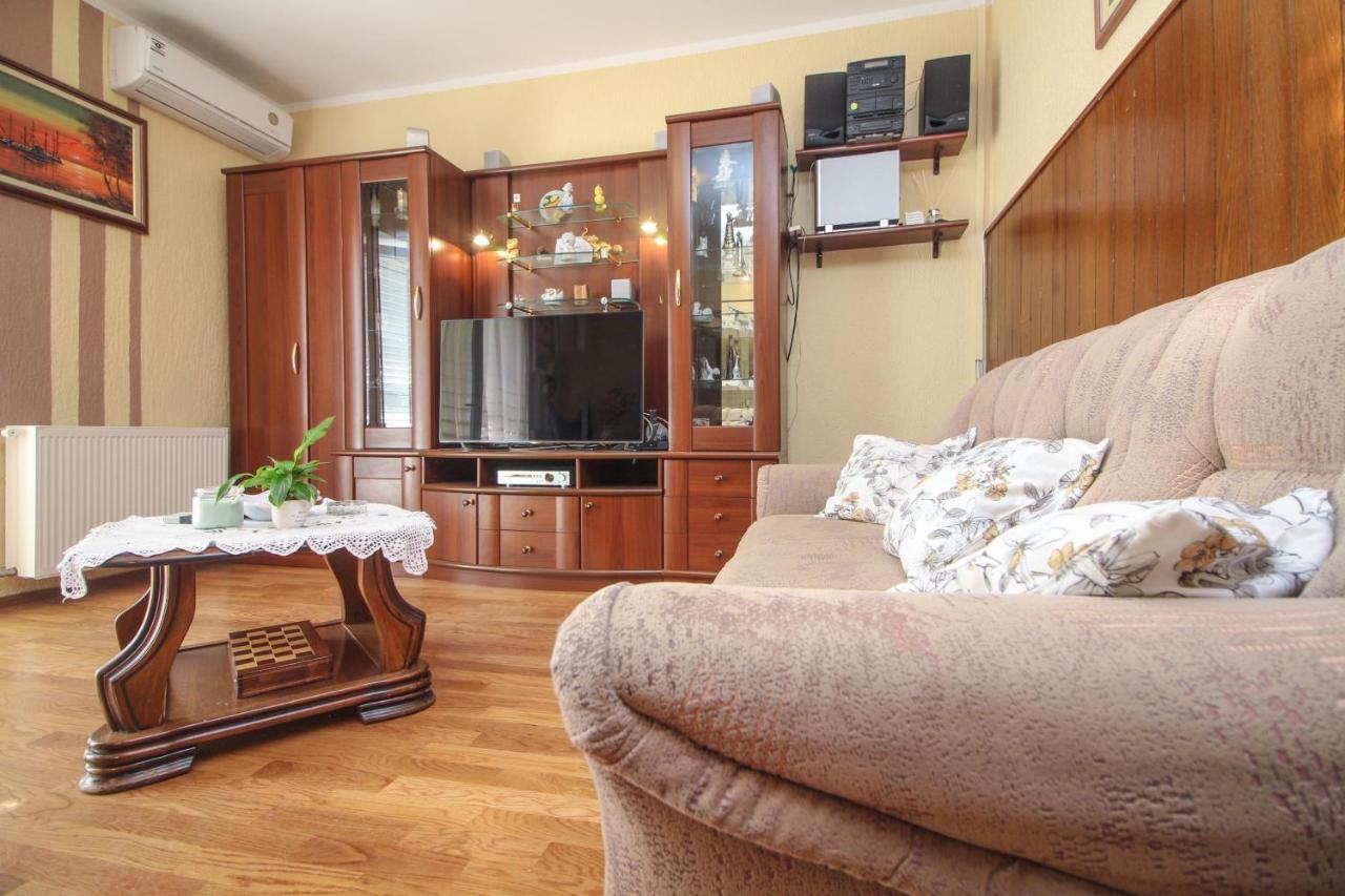 Goles Apartments-First Row To The Sea Рогозниця Екстер'єр фото