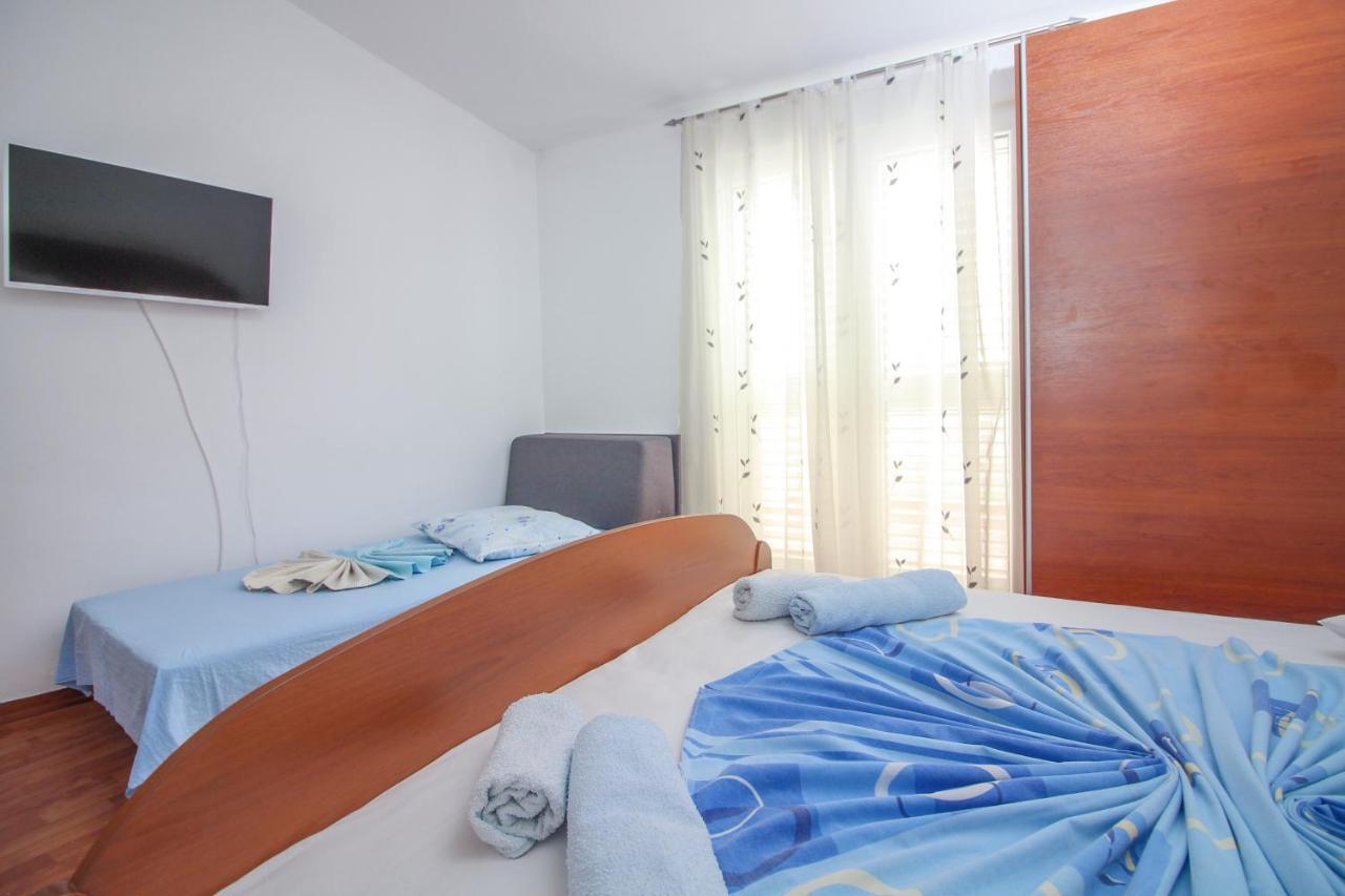 Goles Apartments-First Row To The Sea Рогозниця Екстер'єр фото