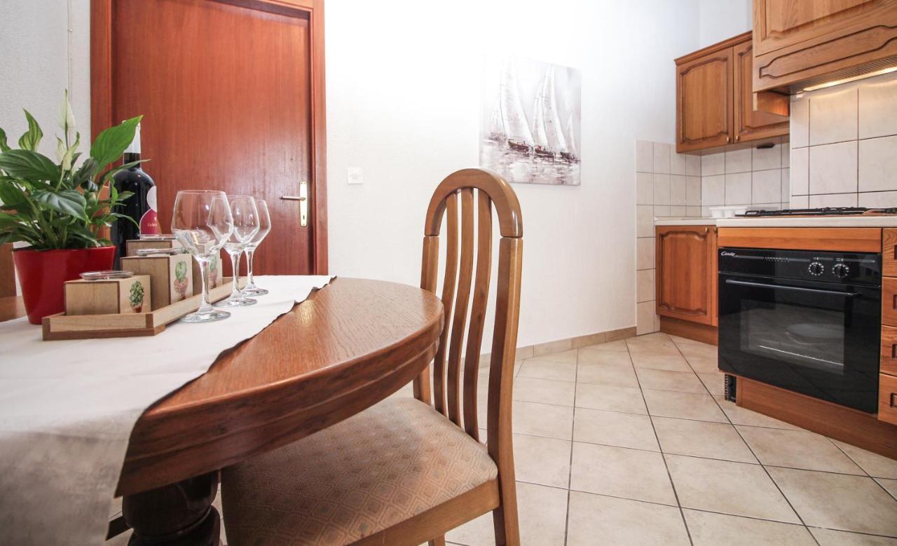 Goles Apartments-First Row To The Sea Рогозниця Екстер'єр фото