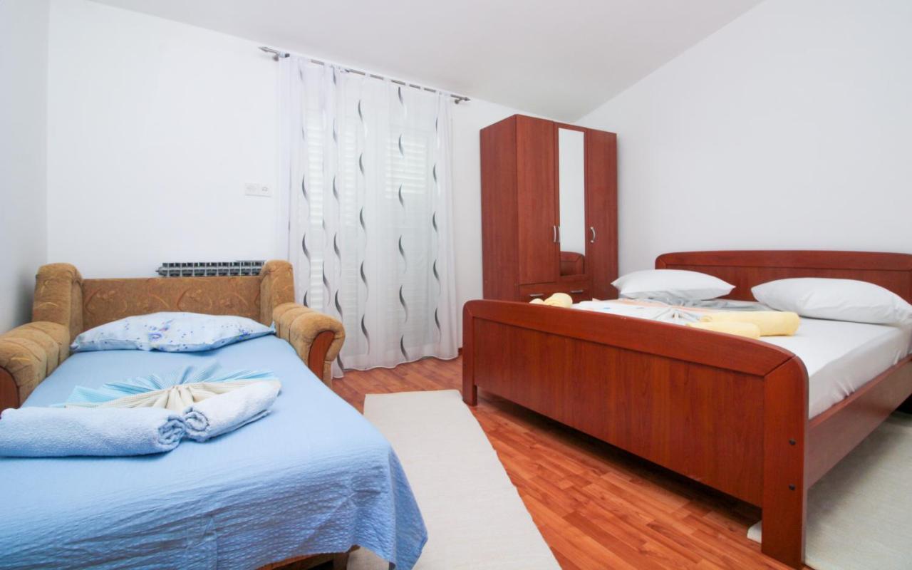 Goles Apartments-First Row To The Sea Рогозниця Екстер'єр фото