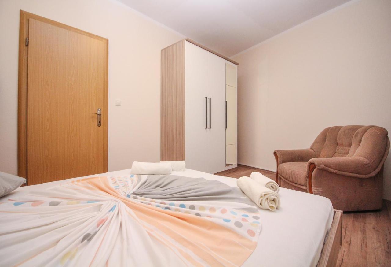 Goles Apartments-First Row To The Sea Рогозниця Екстер'єр фото